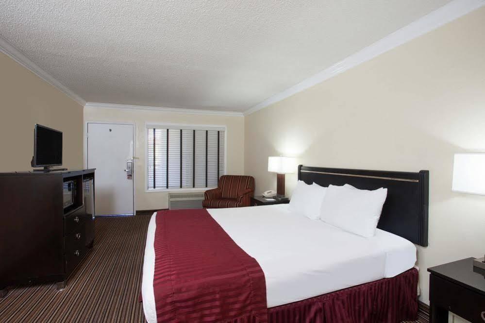 Capri Suites Anaheim Exteriér fotografie